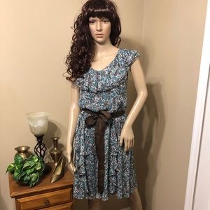 Flirty little size 14 MSK knee length dress